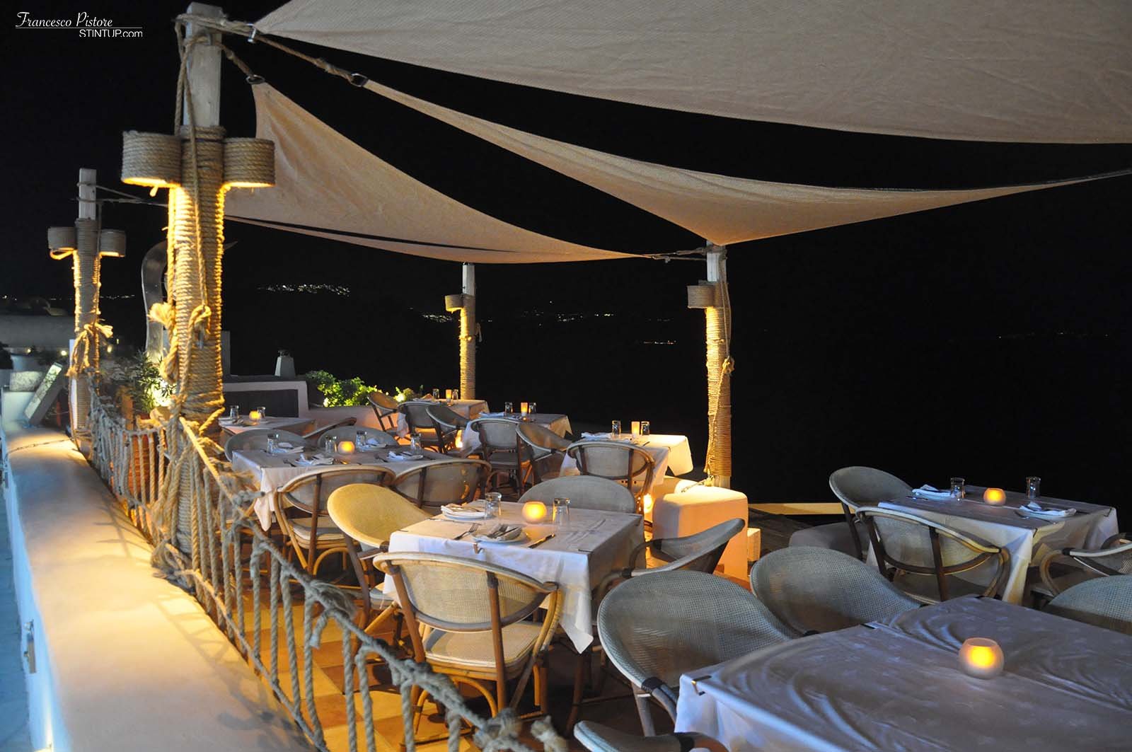 Scorcio notturno ad Oia