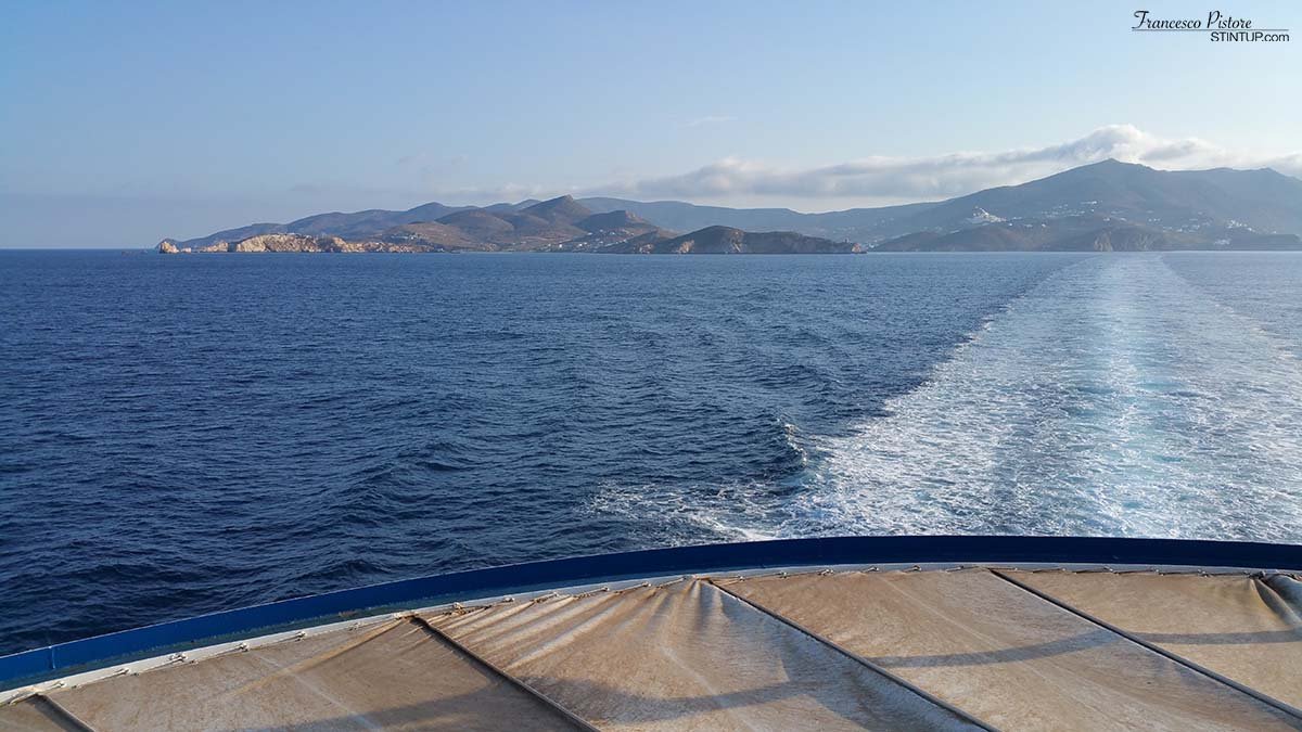 Salutiamo Ios e ci dirigiamo verso Milos