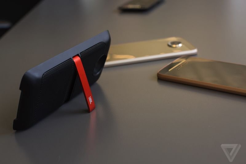 20160608-Motorola_Moto_Z_21.0