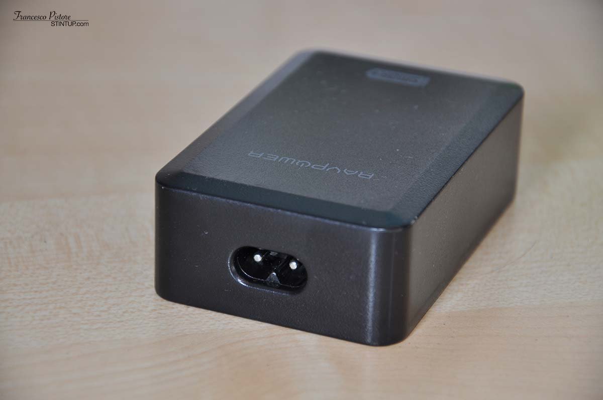 RAVPower iSmart 40W RP-UC07 con 4 porte USB | Recensione 4 DSC_0085