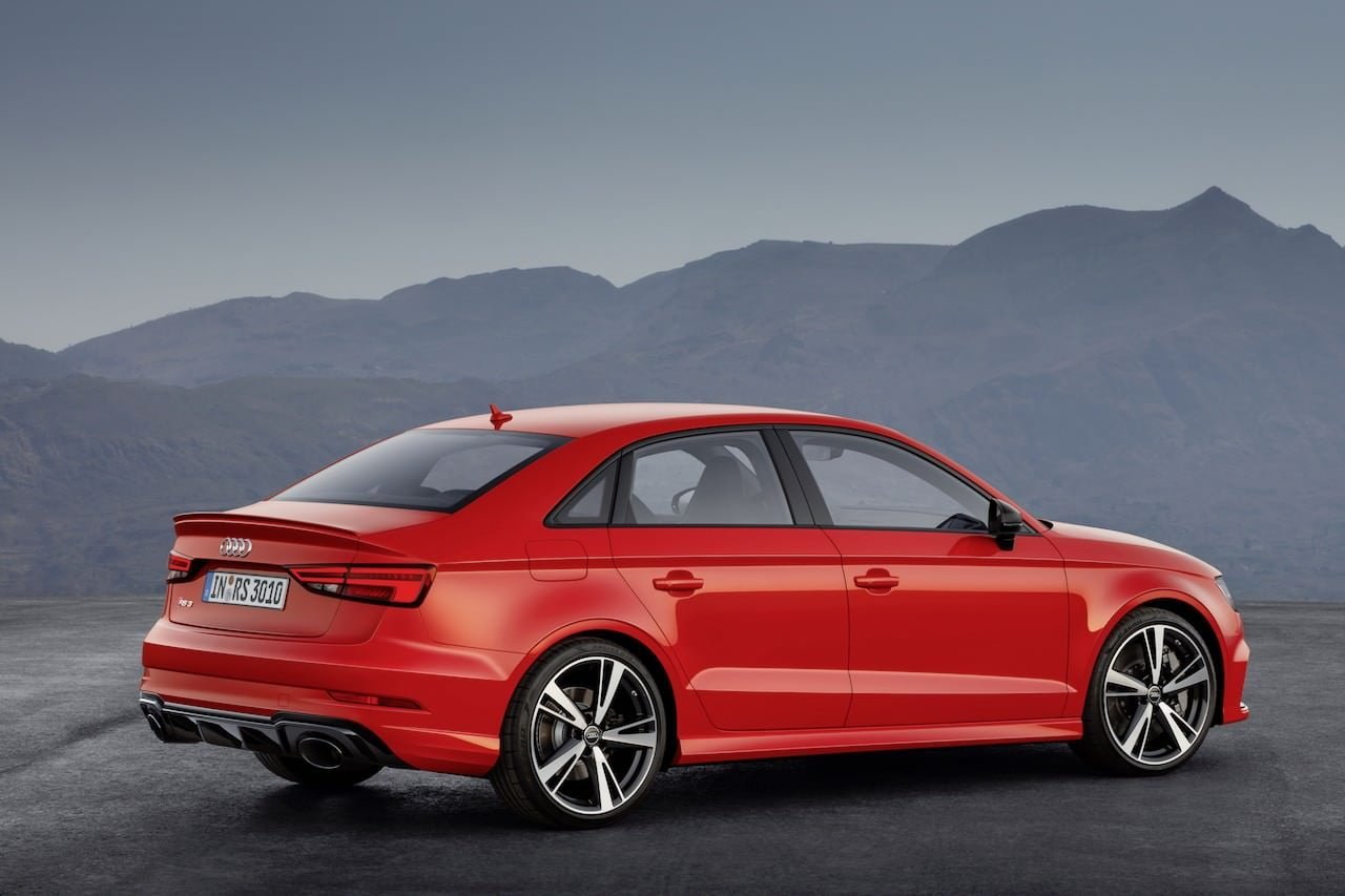 Audi presenta a Parigi la nuova RS3 Sedan 2 Posteriore