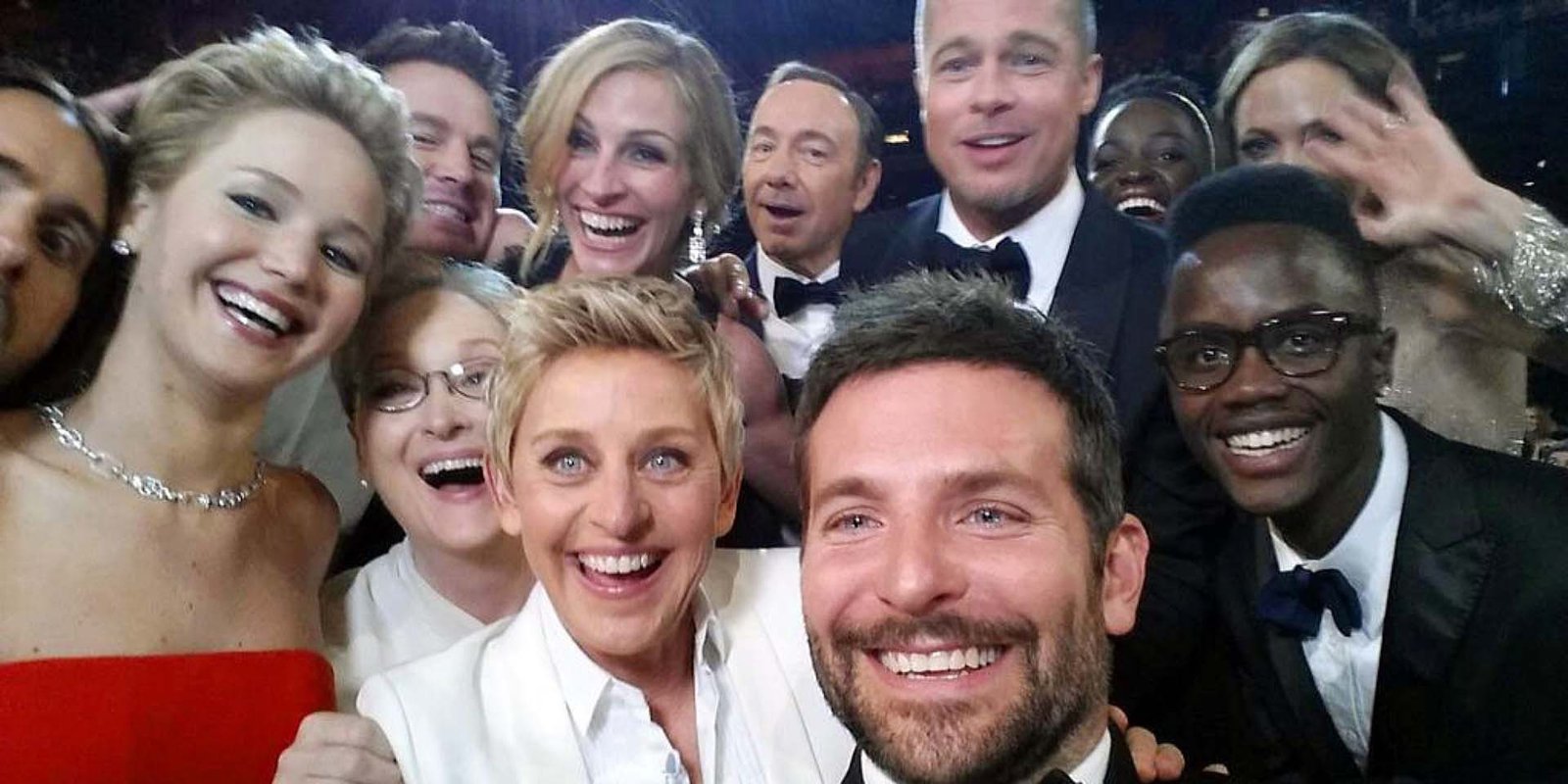 Oscar Selfie | Bradley Cooper, 2014