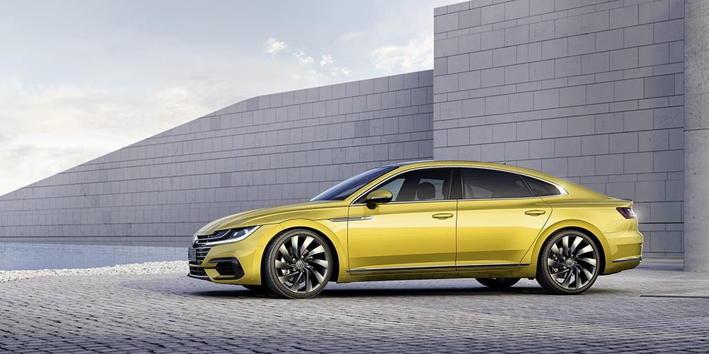 Volkswagen Arteon anticipa il design del futuro per la casa tedesca 2 DB2017AU00547 small