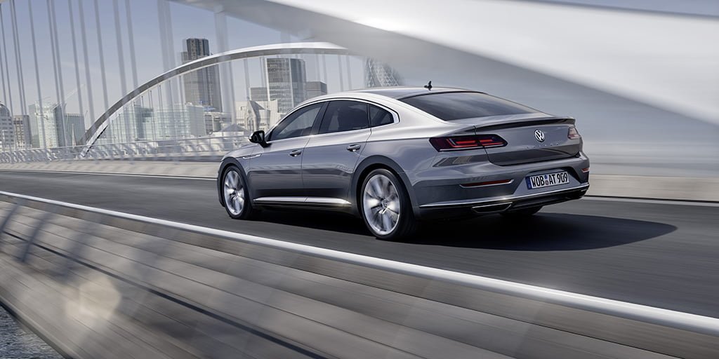 Volkswagen Arteon anticipa il design del futuro per la casa tedesca 7 DB2017AU00564 small
