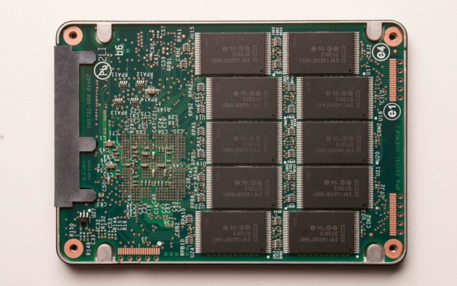 InsideanSSD.jpg