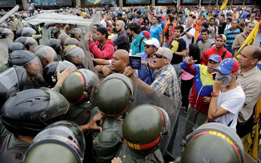 Venezuela: crisi economica e sociale, dichiarato lo stato di emergenza 2 BBsWvrR