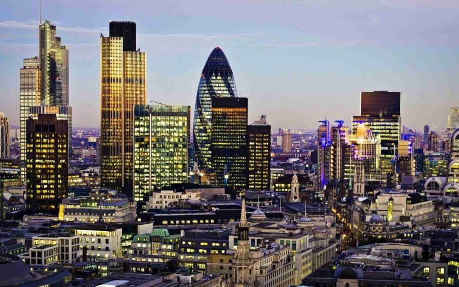 630718 nightlife london city 1