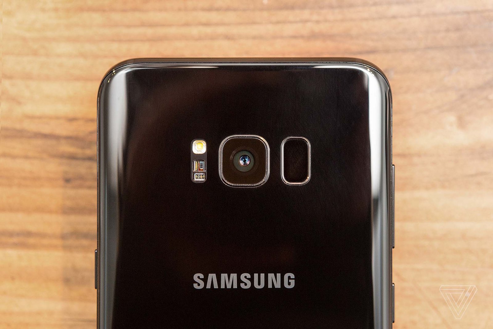 Samsung Galaxy S8 è finalmente ufficiale: una nuova era per gli smartphone 7 akrales 170327 1549 A 0182.0