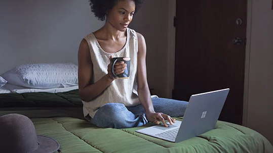 Microsoft presenta Windows 10S e Surface Laptop 2 IMG 0018
