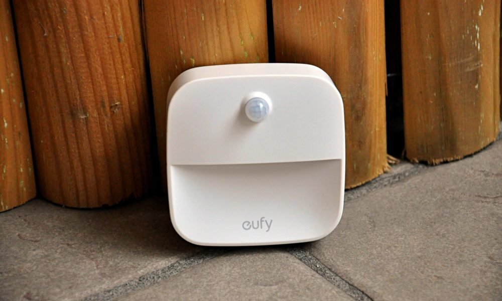 Anker Eufy Lumi Stick-On: la luce notturna che ci semplifica la vita | Recensione