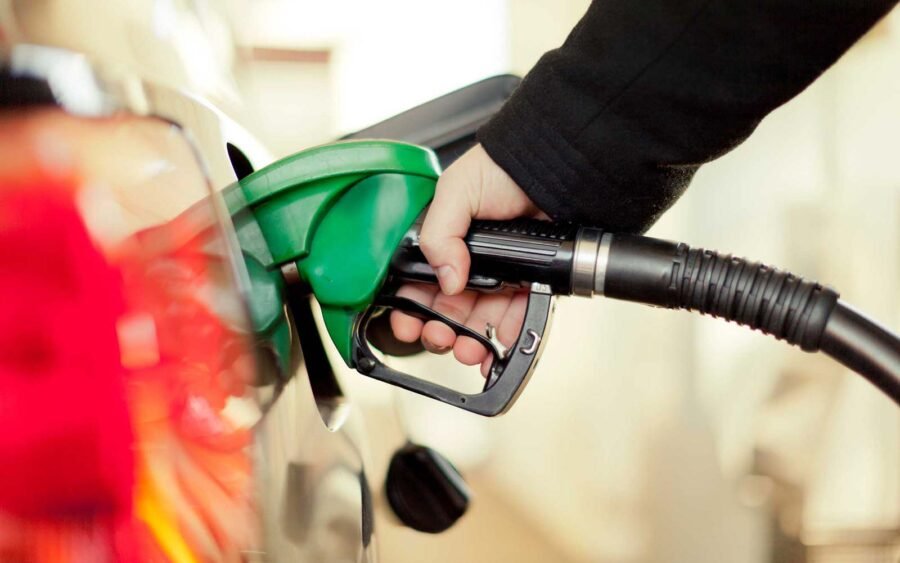 Costo del carburante in Europa: Italia tra i più cari 2 petrol prices october web