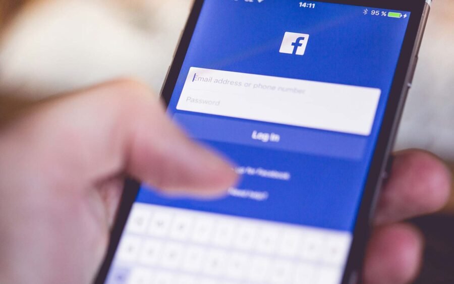 facebook app login cancellarsi