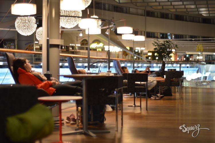 dormire in aeroporto