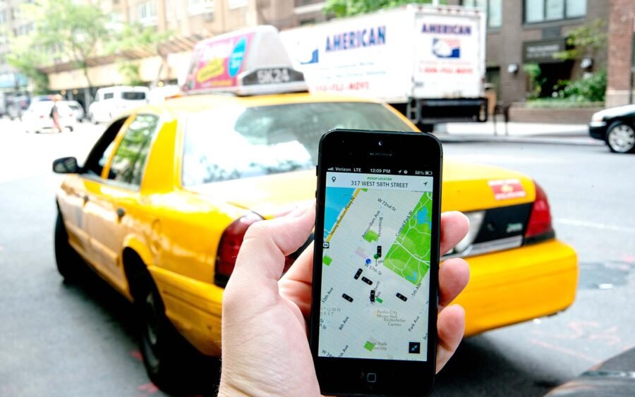 Uber Taxi arriva in Italia da oggi (per ora solo a Torino) 2 uber taxi app