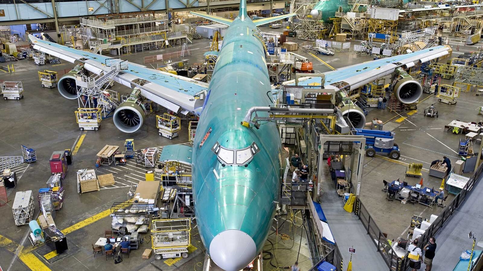 Boeing 737 MAX 8: dopo il secondo disastro aereo la Cina li lascia a terra | -10% in Borsa | Chiuso spazio aereo Italia e UK | Aggiornamento software annunciato 1 Boeing 737 MAX 8