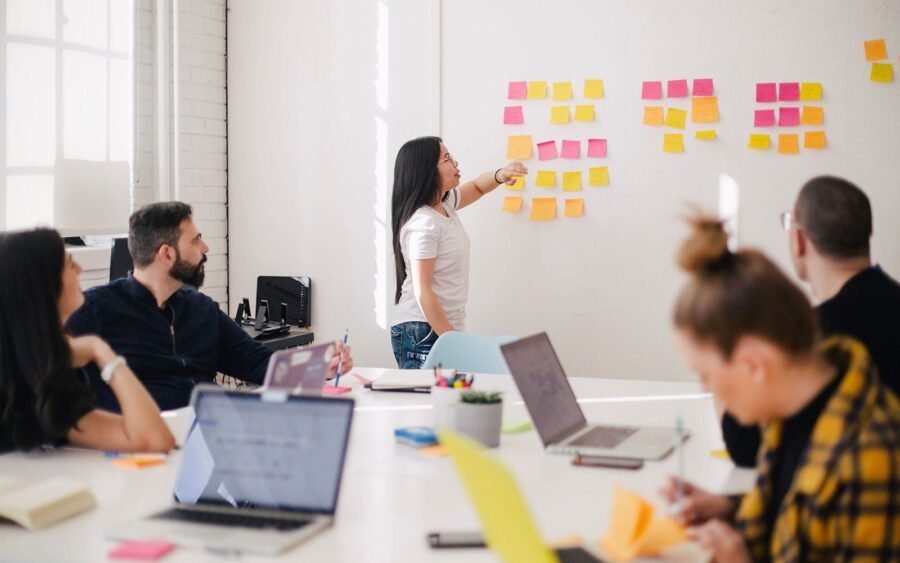 Award GoDaddy: il 22 novembre verrà svelato il vincitore di Vere Imprese 2 you x ventures Oalh2MojUuk unsplash