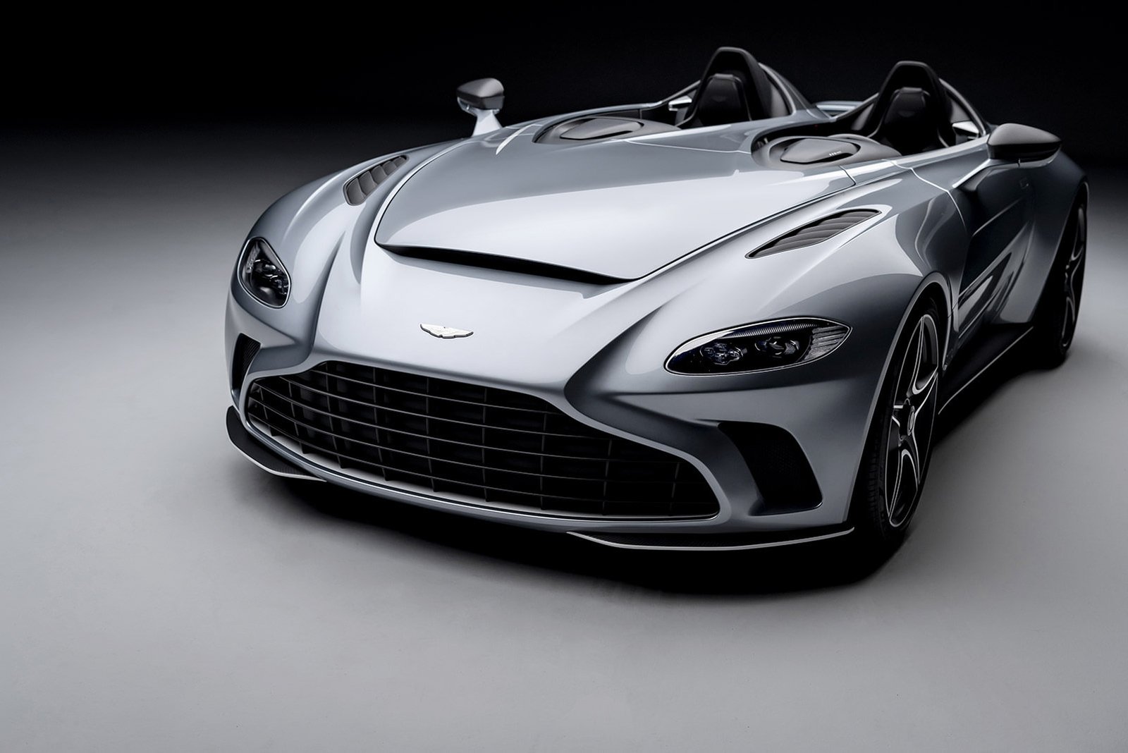 Aston Martin V12 Speedster 3 jpg