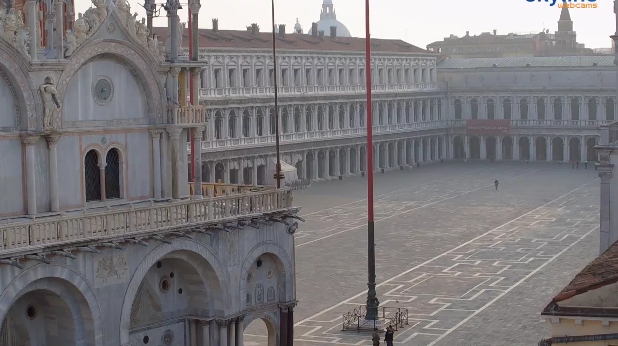 piazze deserte webcam