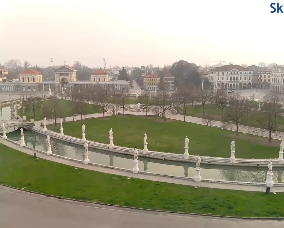 piazze deserte webcam