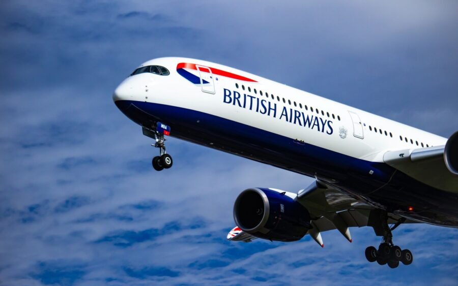 Aviazione e coronavirus, British Airways, Ryanair, Rolls-Royce licenziano 4 isaac struna rjPs8EffHwA unsplash risultato