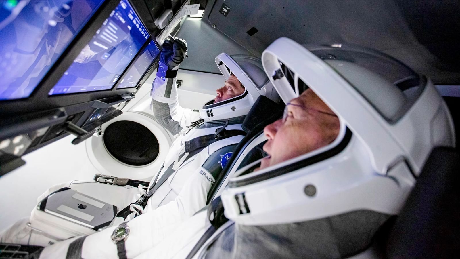 SpaceX, primo lancio con astronauti in diretta streaming il 30/5 alle 21.22 5 5eb98a14cdfd4811b6086ac7