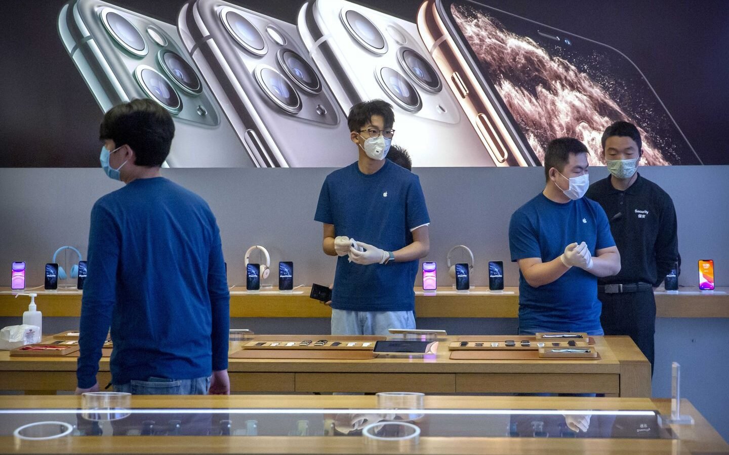 iPhone 12, 7 Apple Store chiusi nel weekend di lancio per COVID 1 iPhone 12 apple store chiusi per covid