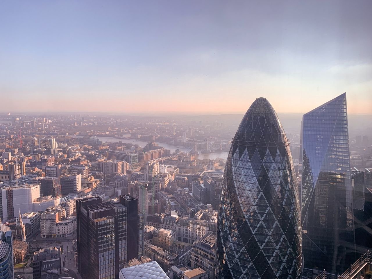 centro della finanza europeo Amsterdam londra