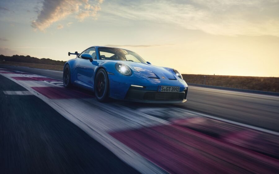 Porsche 911 GT3, il 6 cilindri boxer aspirato è più vivo che mai 4 P21 0097 a3 rgb risultato