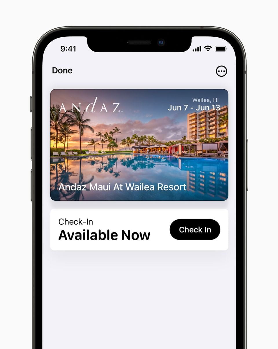WWDC 2021, Apple presenta iOS 15, iPadOS 15 macOS Monterey e watchOS 8. HomePod Mini in Italia 8 Apple iPhone12Pro iOS15 wallet hotelkeys 060721 result