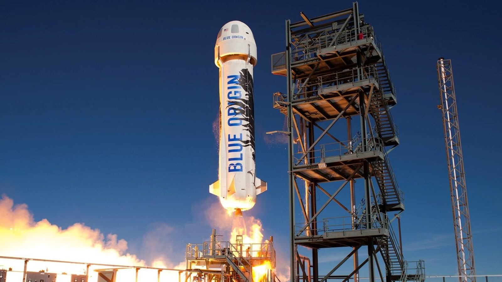 Jeff Bezos andrà nello spazio con un razzo Blue Origin il prossimo 20 luglio