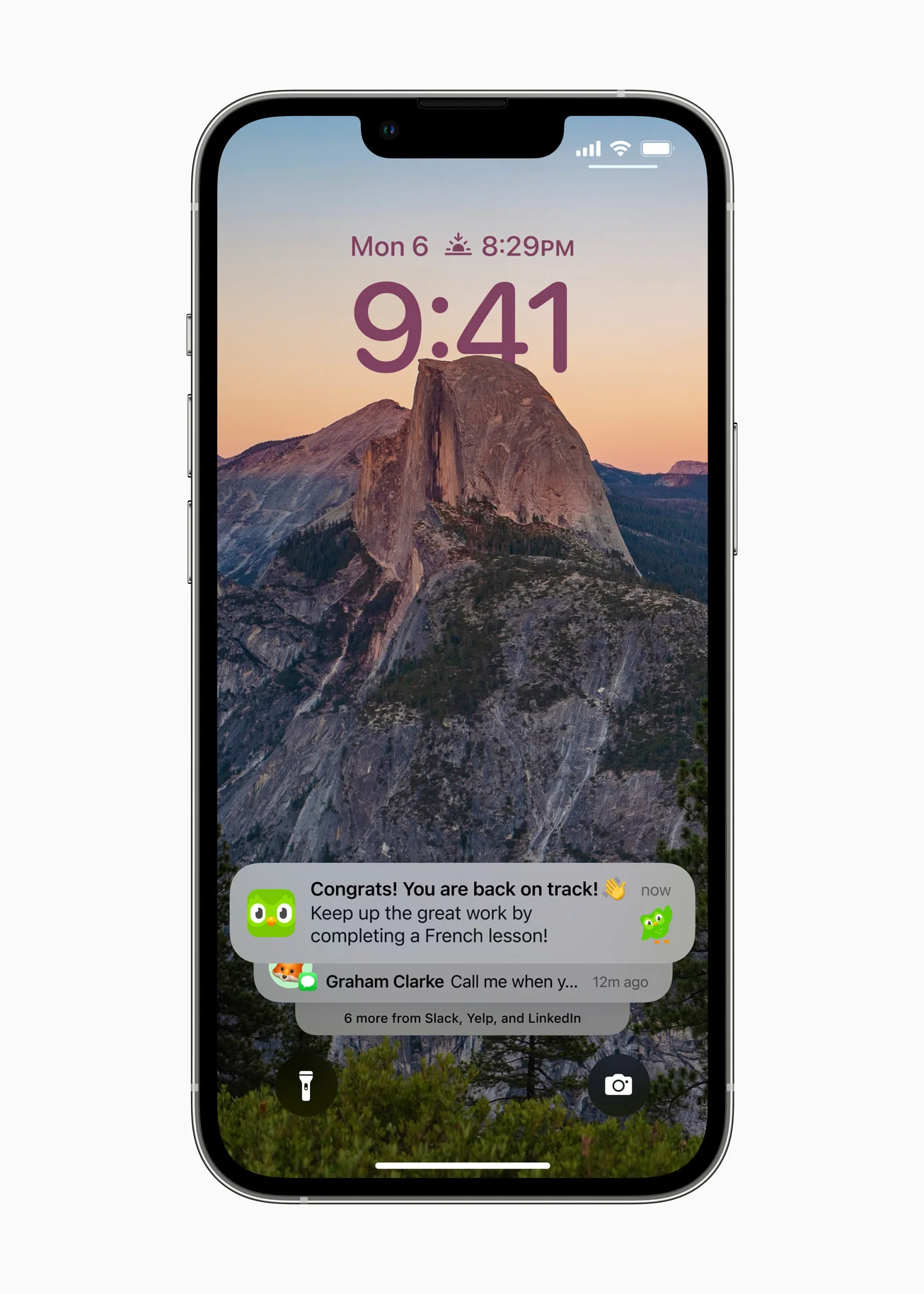 Apple presenta iOS 16, con una nuova schermata di blocco personalizzabile 2 Nuova schermata di blocco iOS 16