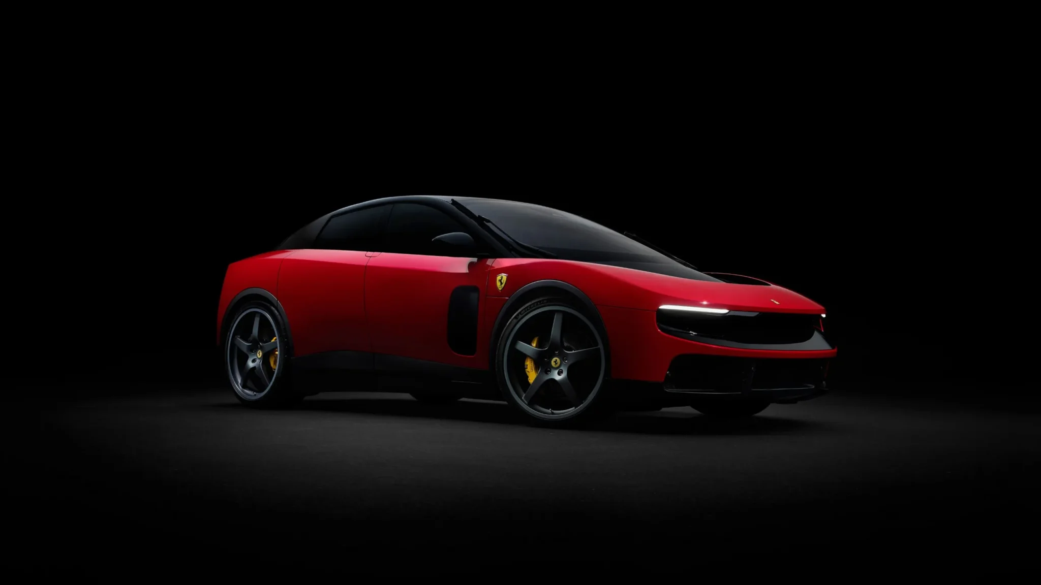 ferrari luce tre quarti anteriore